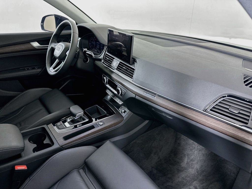 Thumbnail: 2024 Audi Q5 - 29