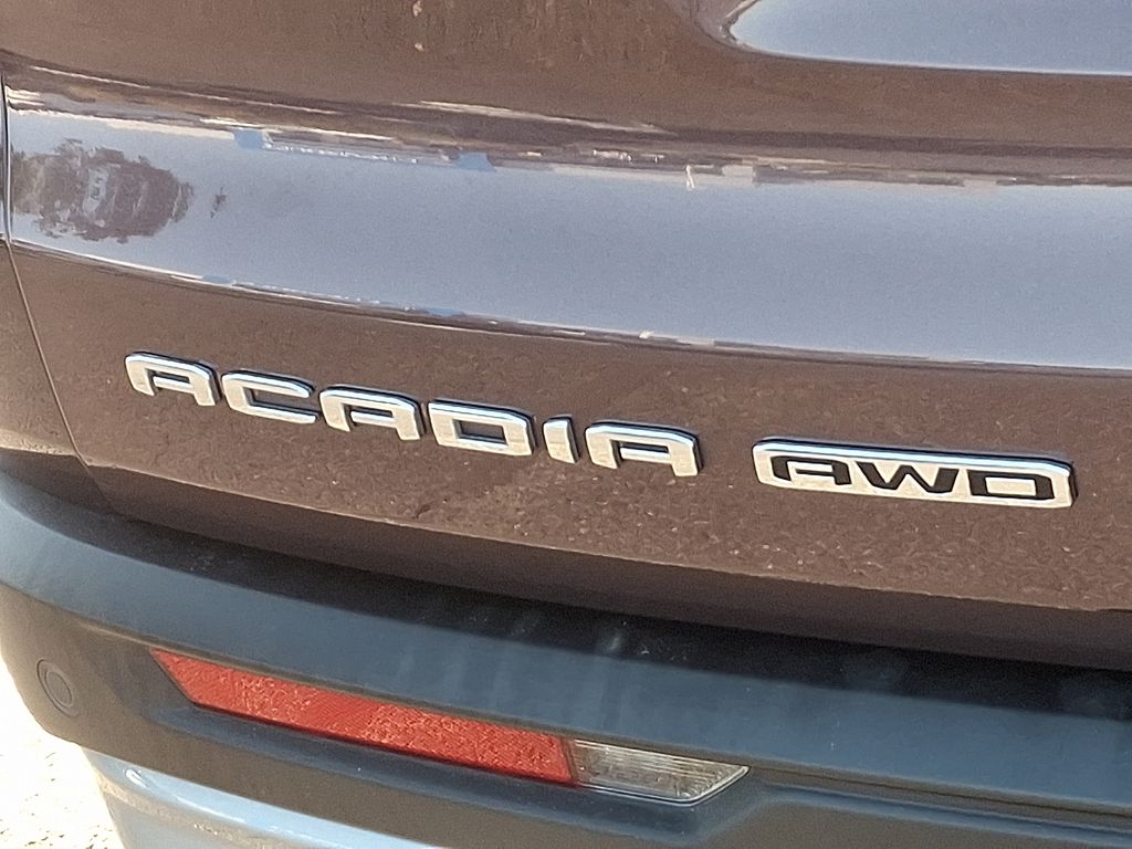 Thumbnail: 2024 GMC Acadia - 32