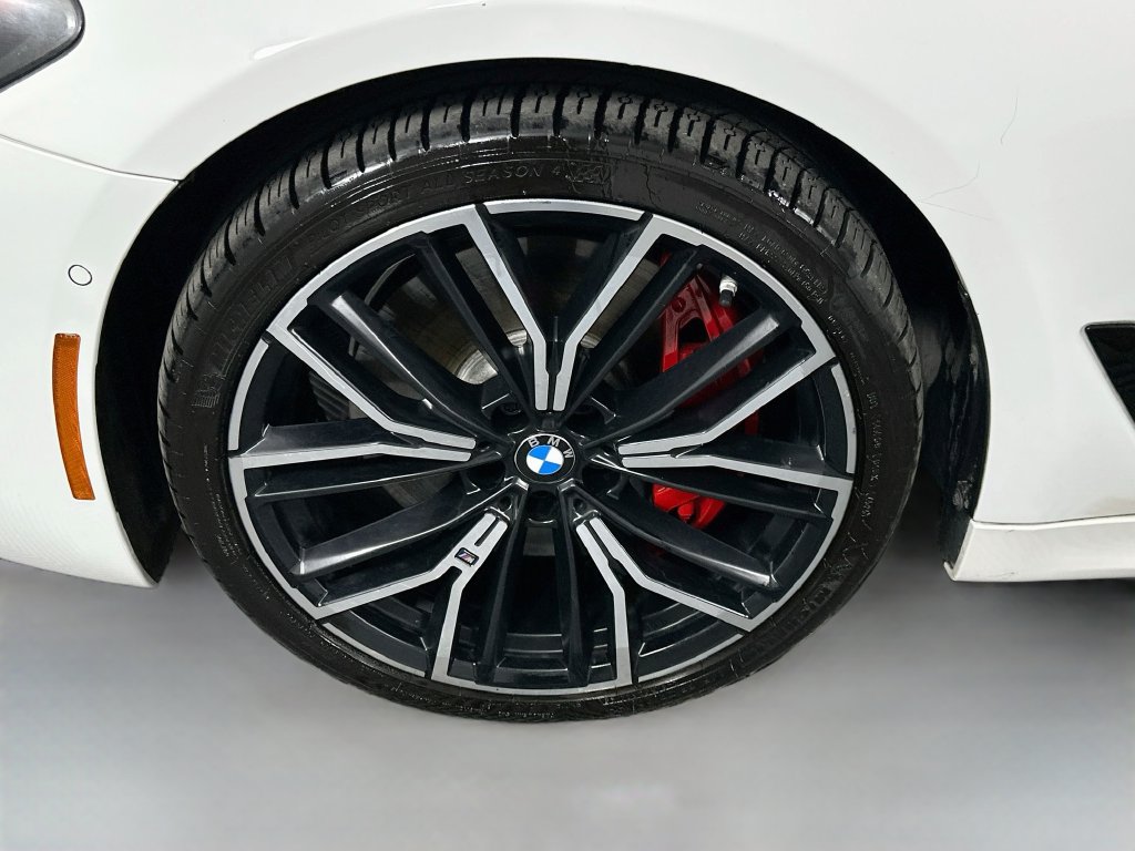 Thumbnail: 2023 BMW 5 Series - 32