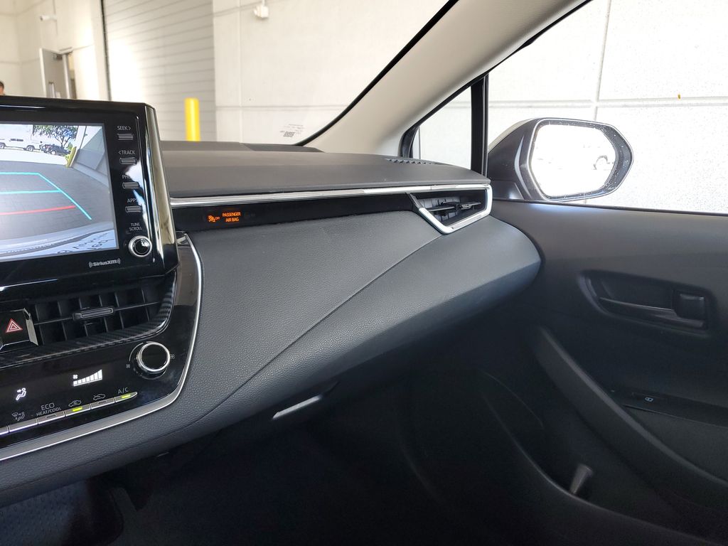 2022 Toyota Corolla LE photo 22