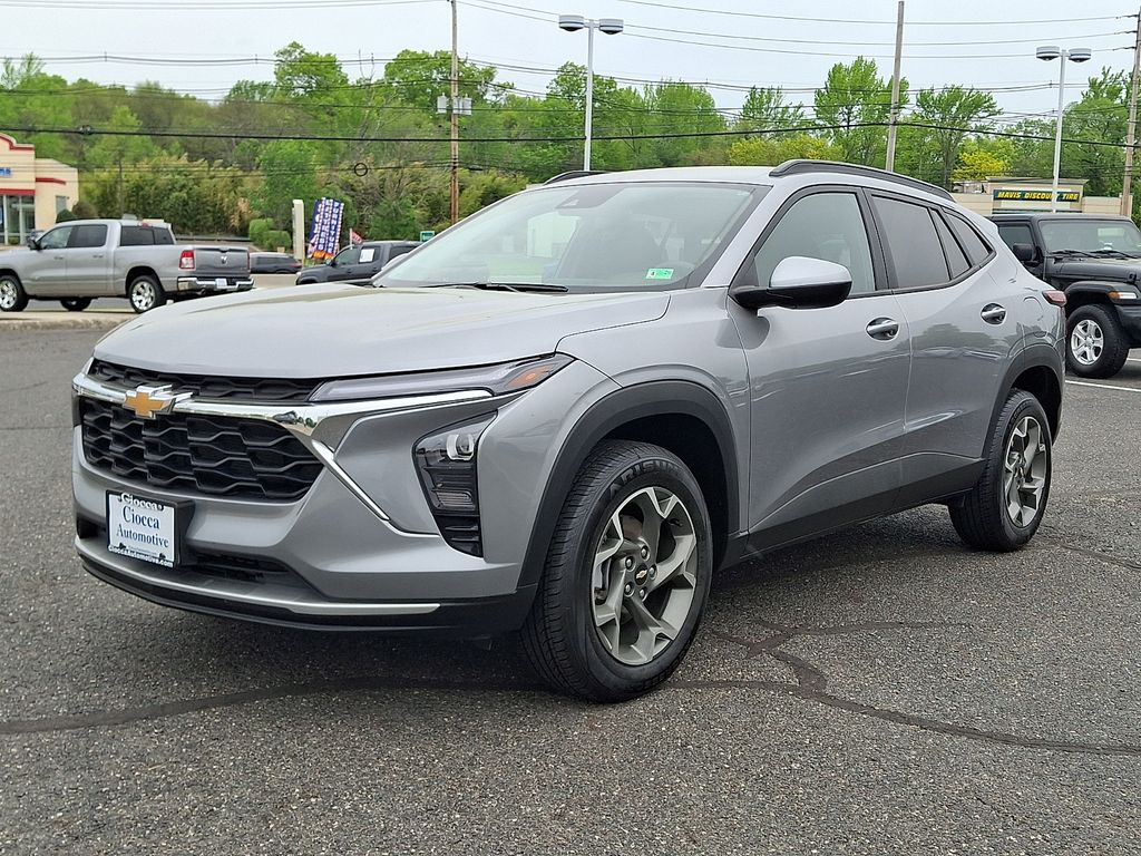 used 2025 Chevrolet Trax car, priced at $22,343