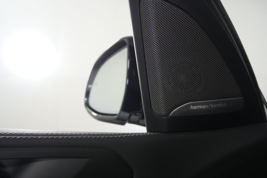 Thumbnail: 2026 BMW X5 - 9