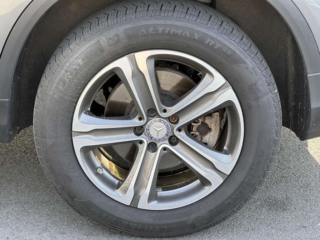 2016 Mercedes-Benz GLC 300 7