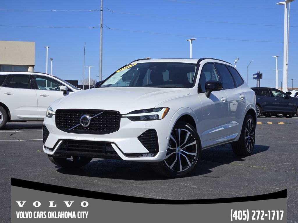2025 Volvo XC60 B5 Plus Dark Theme AWD