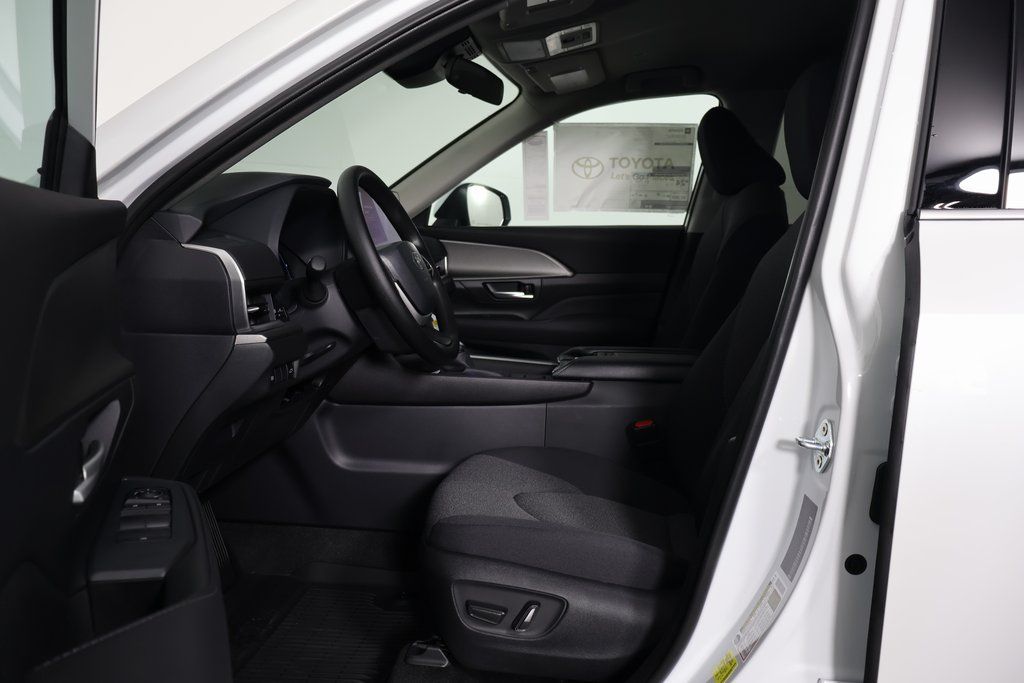 Thumbnail: 2026 Toyota Grand Highlander - 5