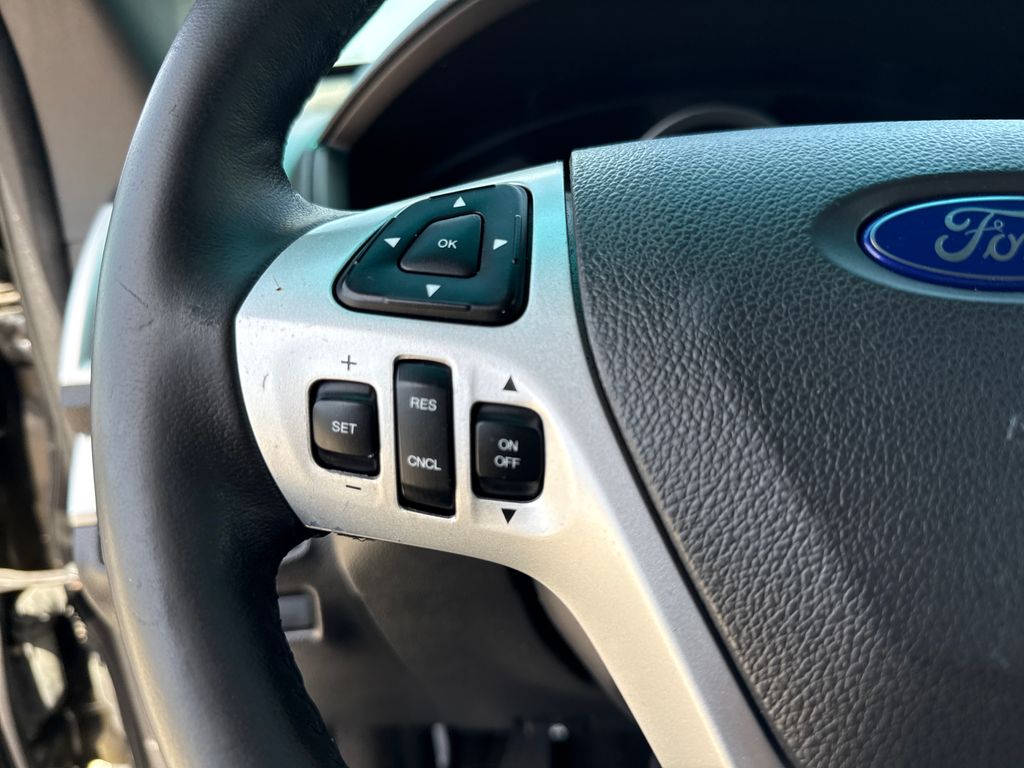 Used 2015 Black Ford XLT image 14