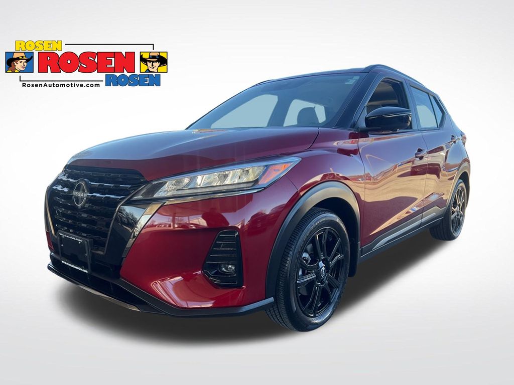 Red (Scarlet Ember Tintcoat) 2023 Nissan Kicks SR FWD SUV / Crossover Front-Wheel Drive Continuously Variable Transmission