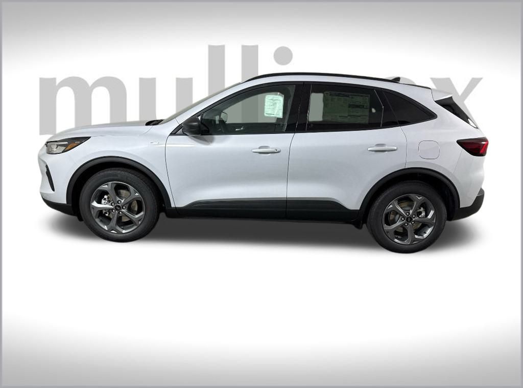 2025 Ford Escape ST-Line photo 2