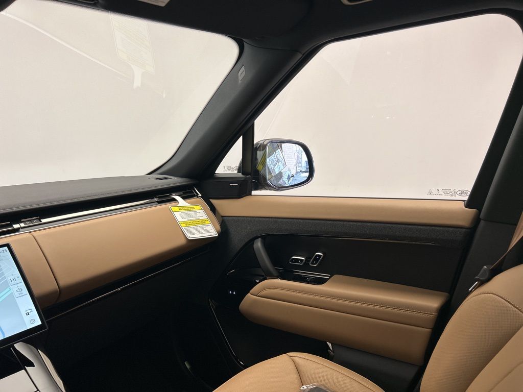 Thumbnail: 2026 Land Rover Range Rover Sport - 26