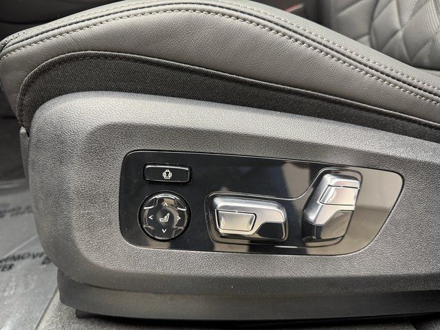 New 2026 Gray BMW M60i image 9