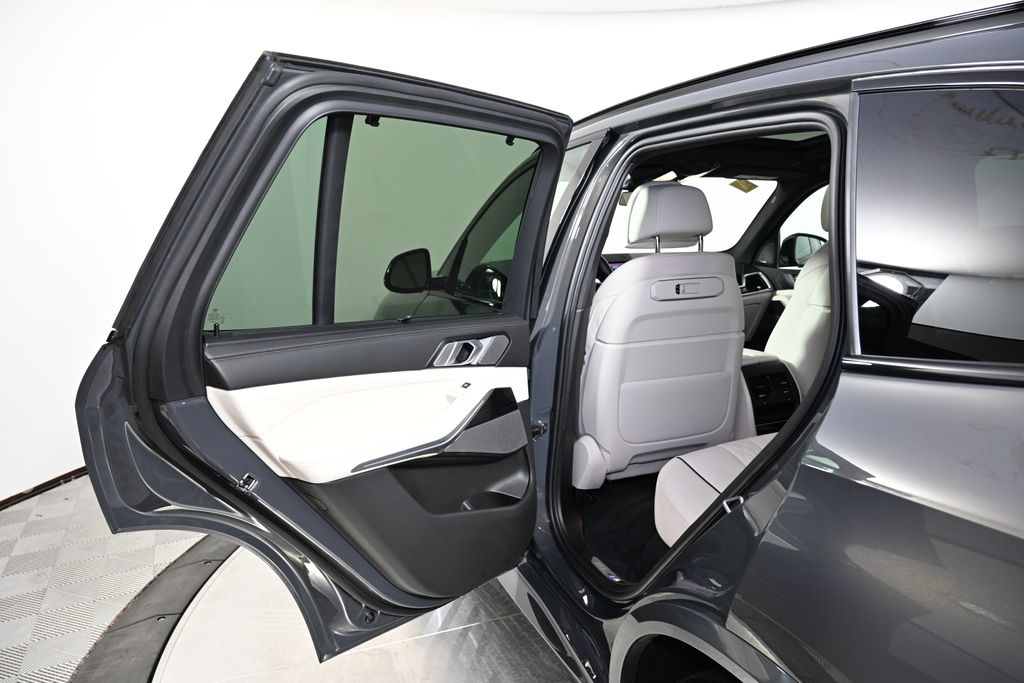 Thumbnail: 2024 BMW X5 - 23