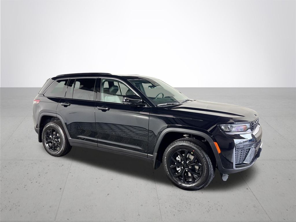 2026 Jeep Grand Cherokee Laredo