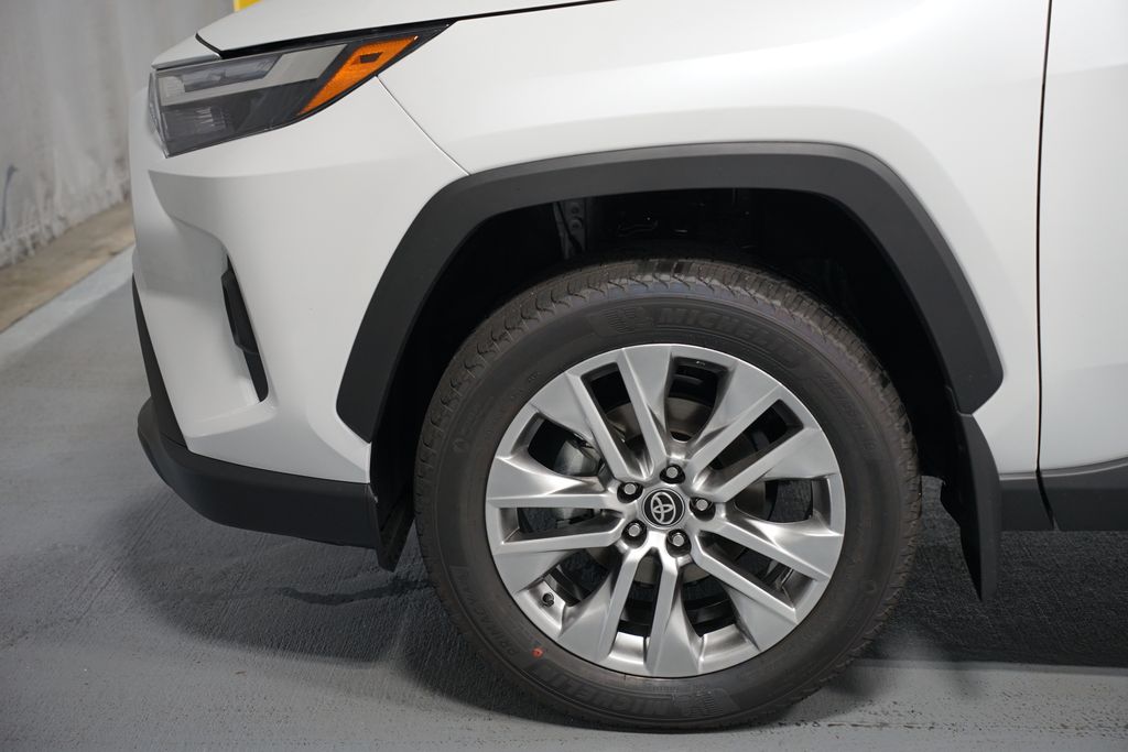 Thumbnail: 2025 Toyota RAV4 - 5