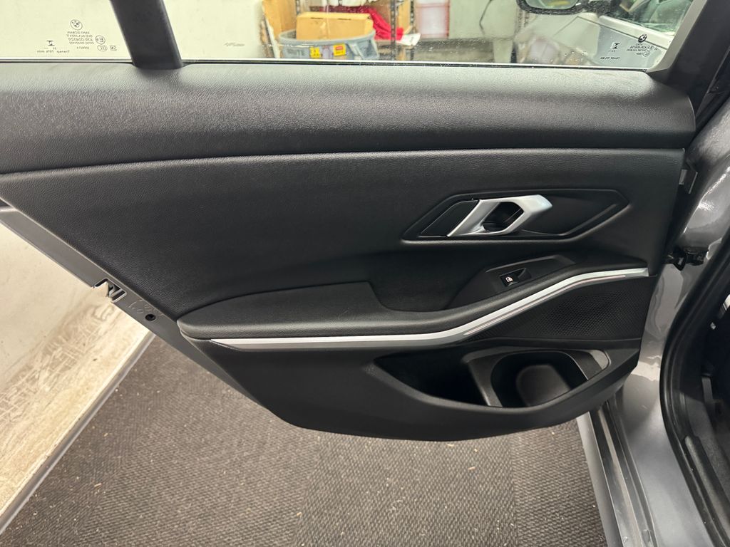 2024 BMW 3 Series 330i