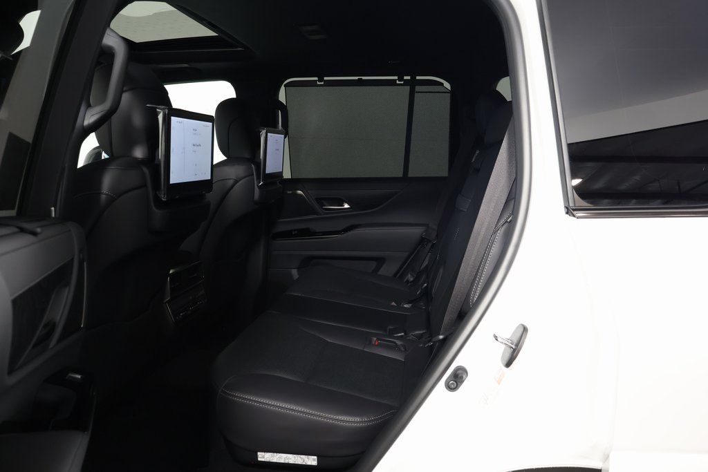 2025 Lexus LX 600 6