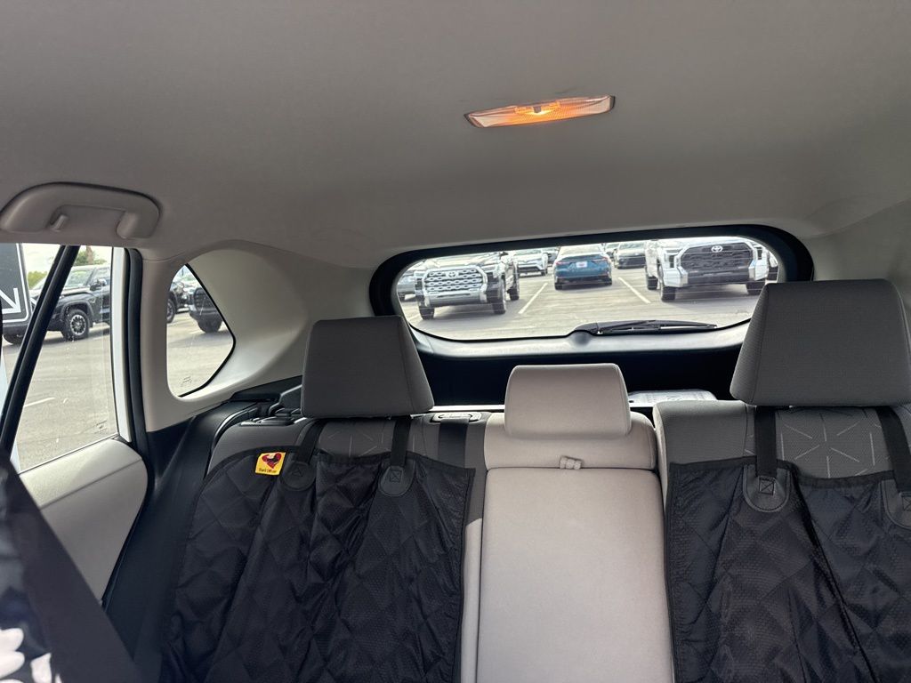 Thumbnail: 2021 Toyota RAV4 - 8