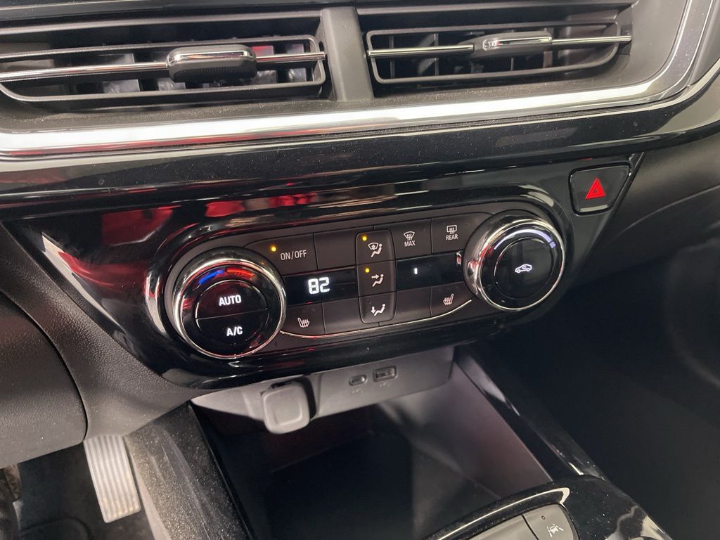 Thumbnail: 2025 Chevrolet Trax - 30