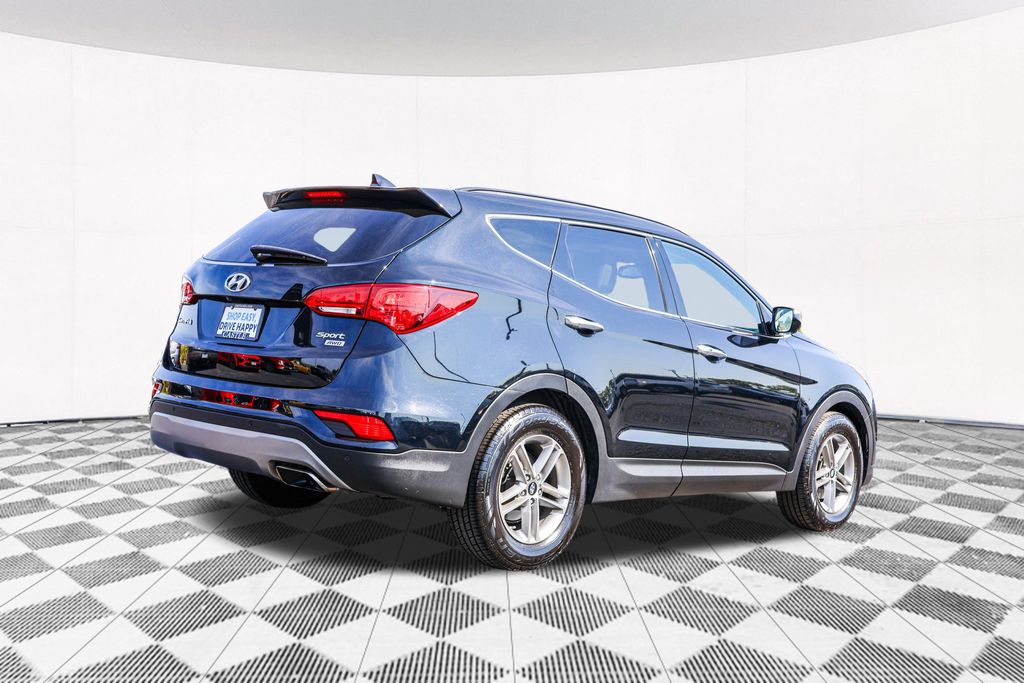 2017 Hyundai Santa Fe Sport 2.4 Base 9