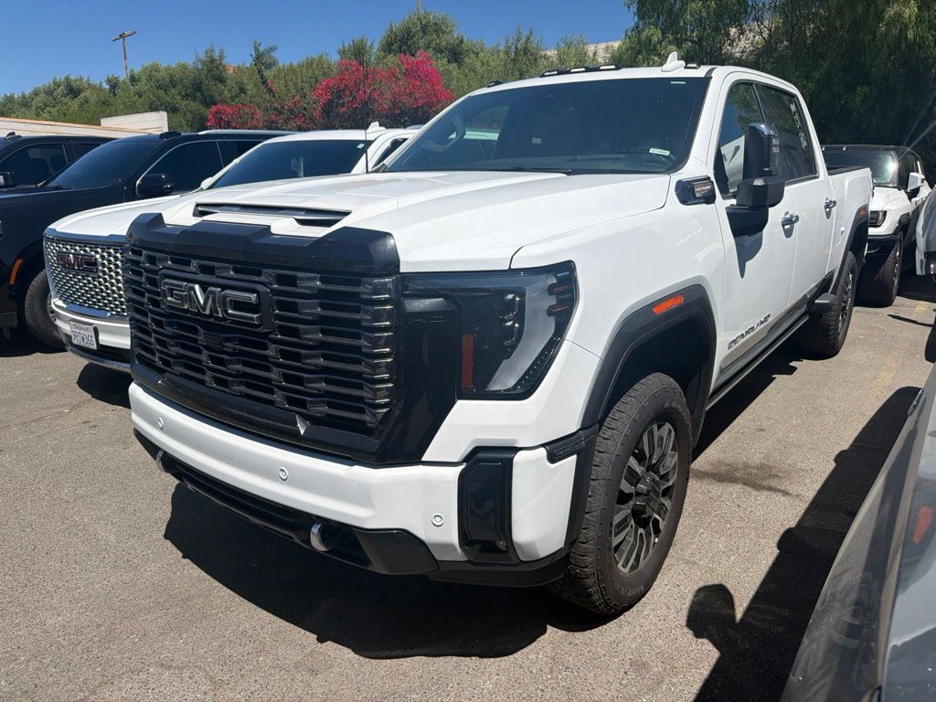 Summit White 2025 GMC Sierra 3500HD Pickup Truck Four-Wheel Drive Automatic