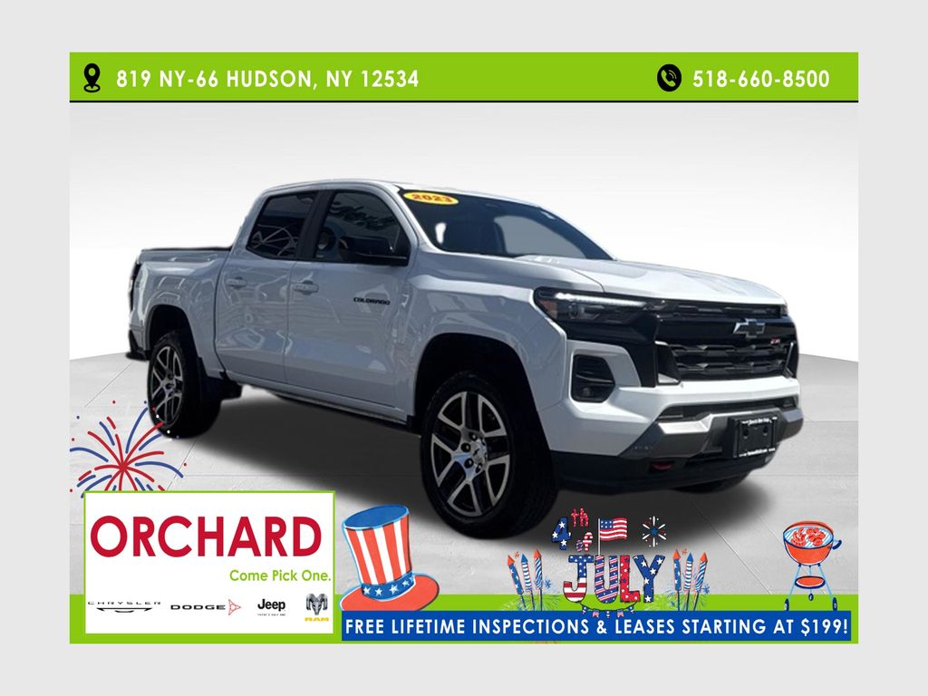 Summit White 2023 Chevrolet Colorado Pickup Truck Four-Wheel Drive 8-Speed Automatic