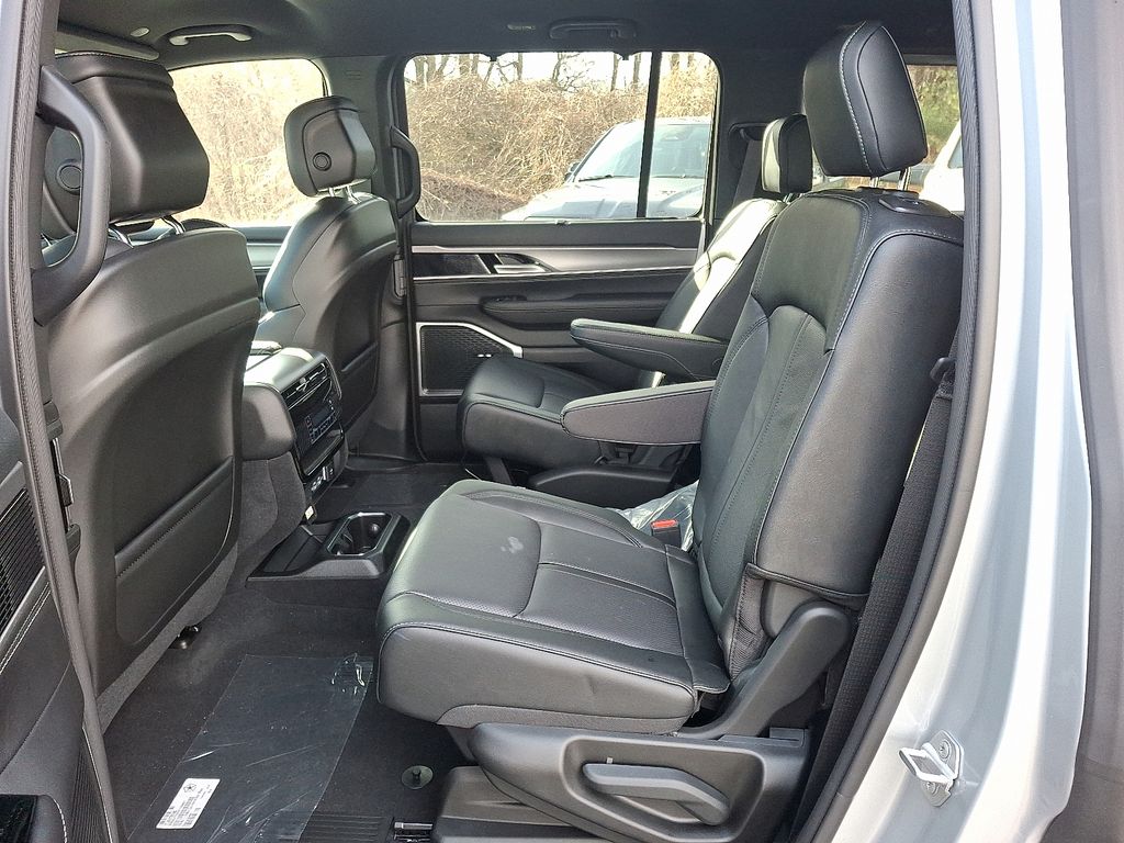 New 2026 Jeep Grand Wagoneer SUV