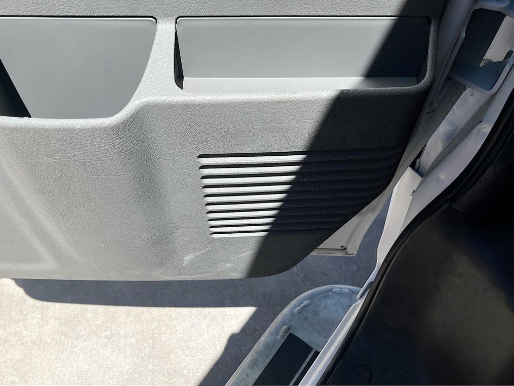 Used 2025 White GMC Work Van image 18