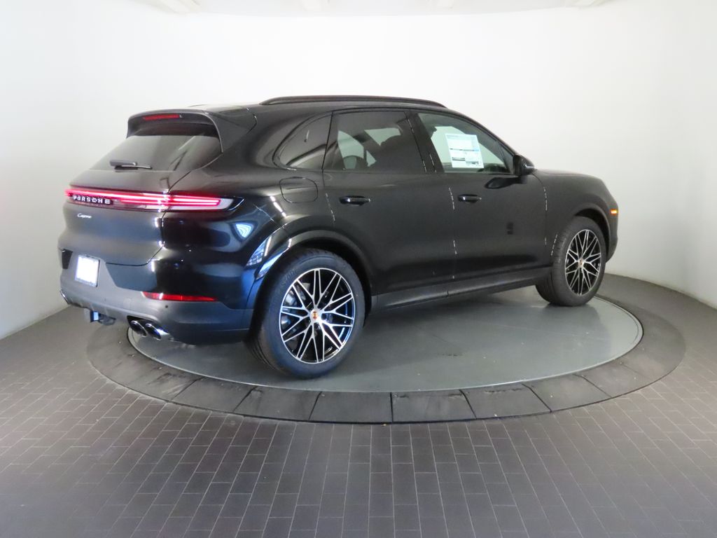 Thumbnail: 2026 Porsche Cayenne - 7