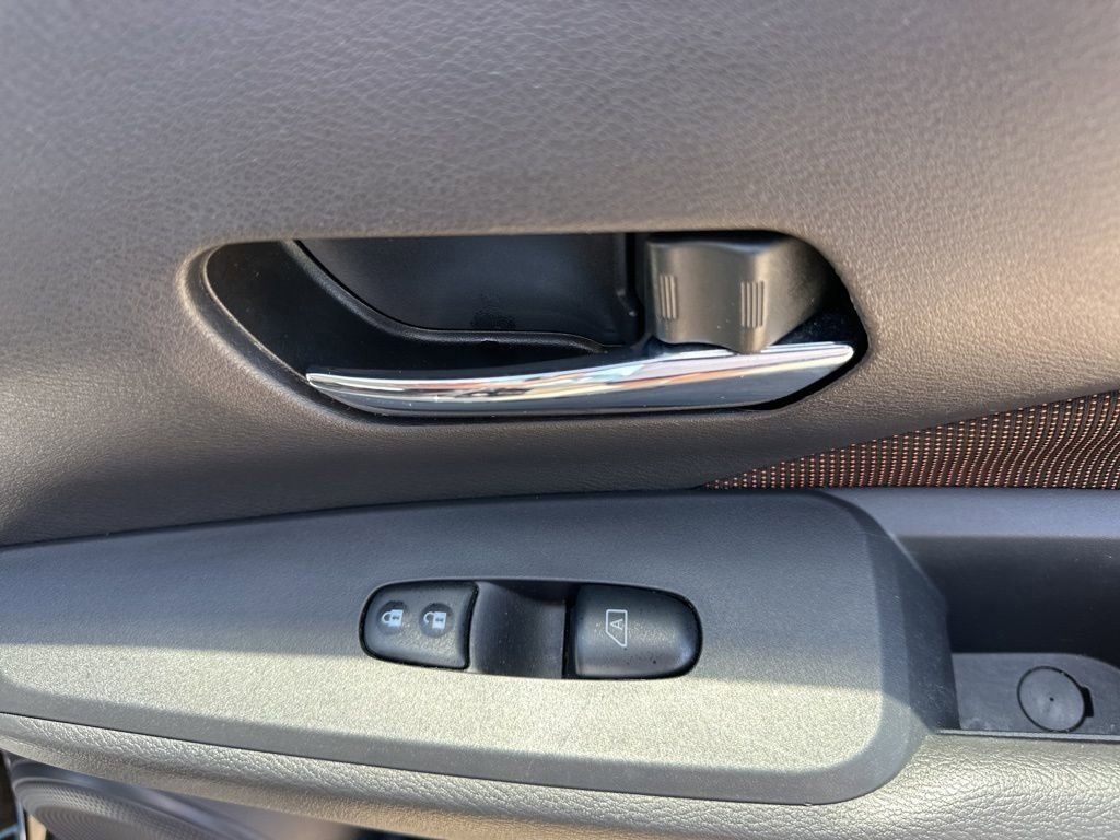 2023 Super Black Nissan Kicks SR FWD SUV