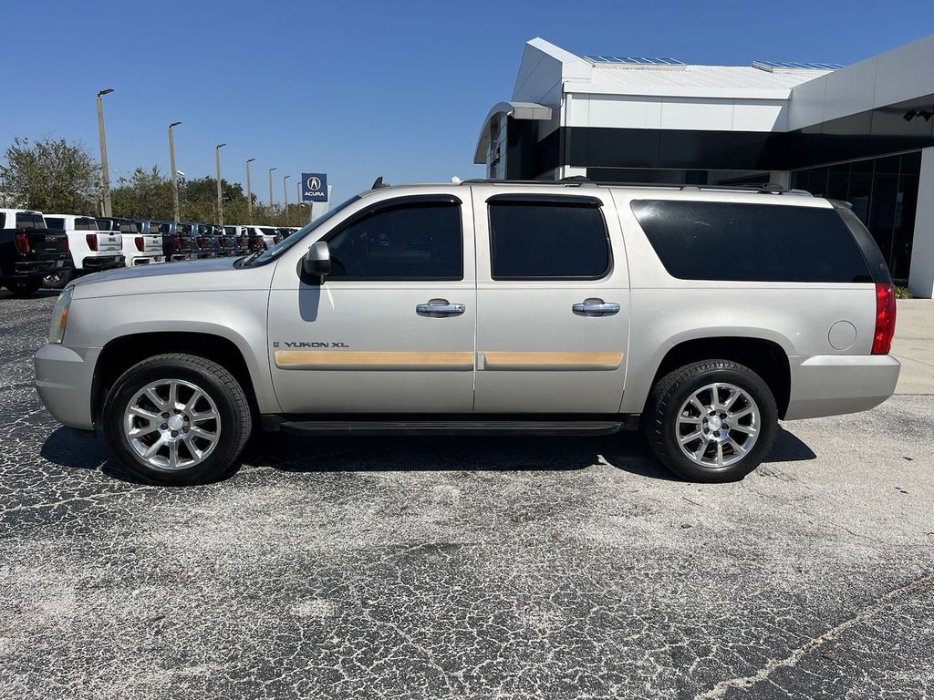 2007 GMC Yukon XL SLE 1500 8