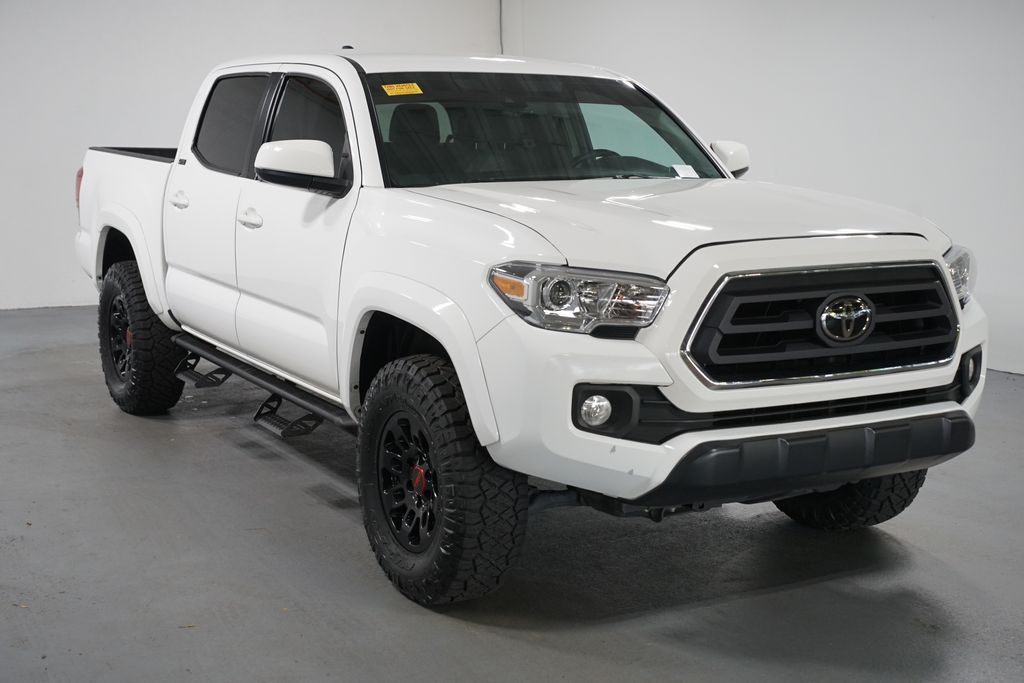 Thumbnail: 2021 Toyota Tacoma - 3