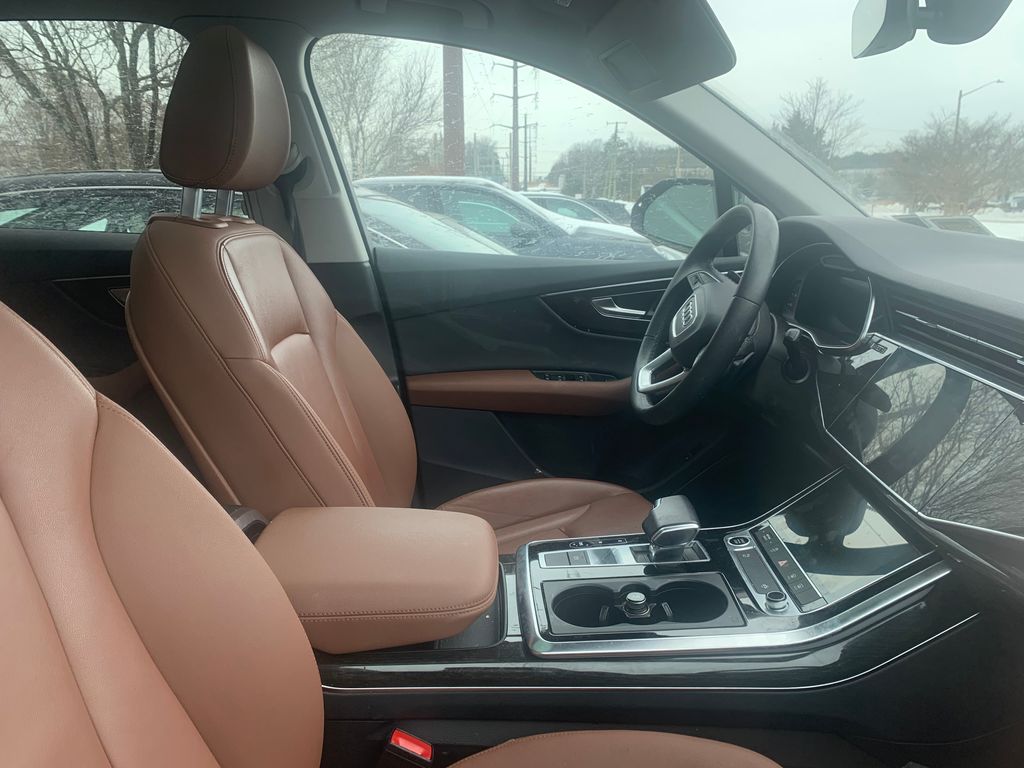 Thumbnail: 2022 Audi Q7 - 4