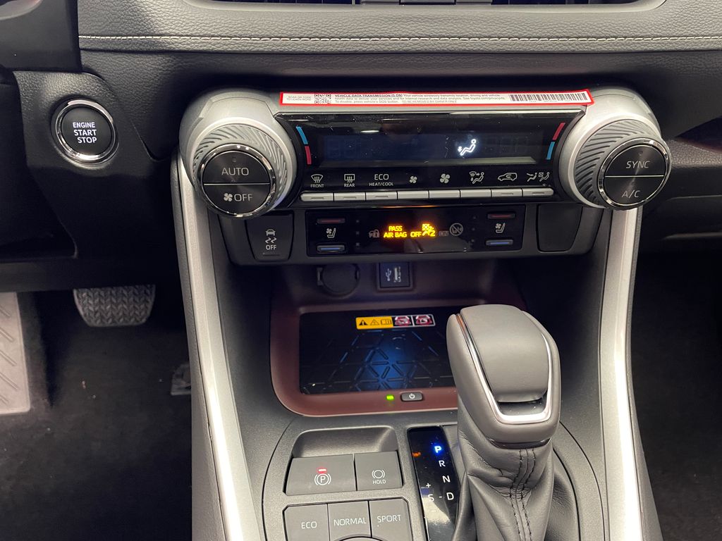 Thumbnail: 2025 Toyota RAV4 - 26