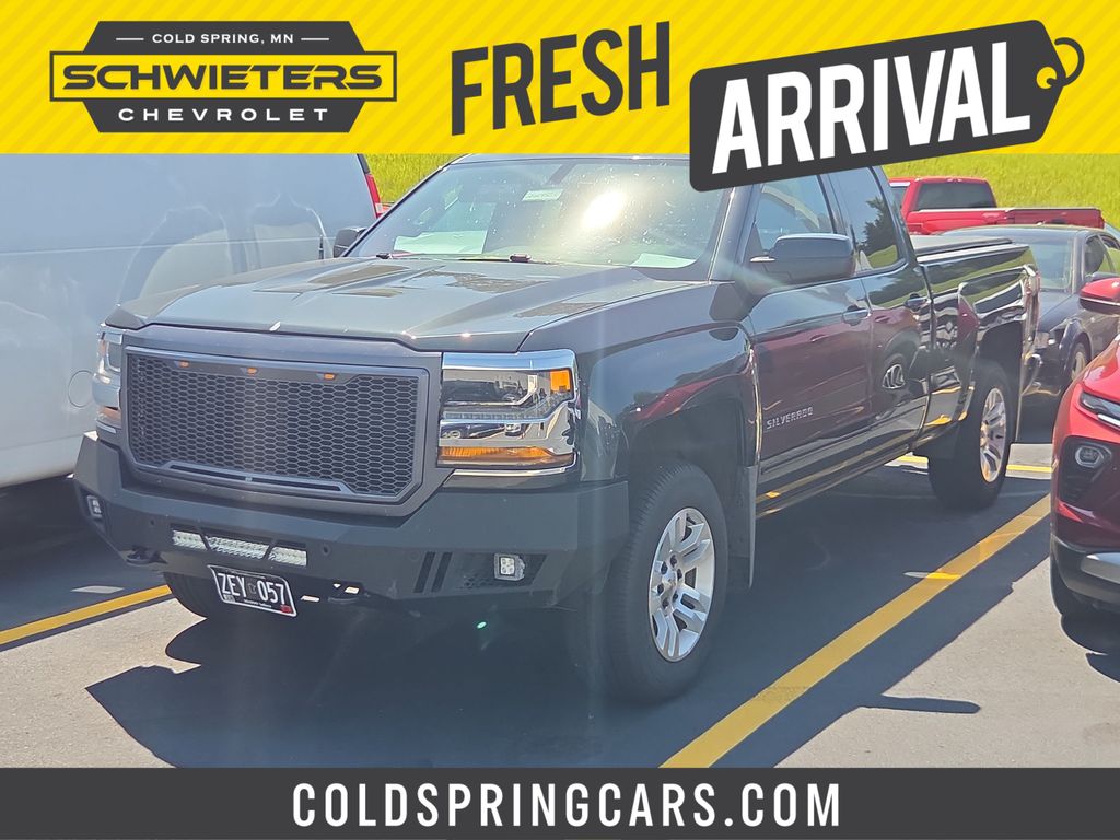Gray (Graphite Metallic) 2018 Chevrolet Silverado 1500 Pickup Truck Four-Wheel Drive 6-Speed Automatic Overdrive