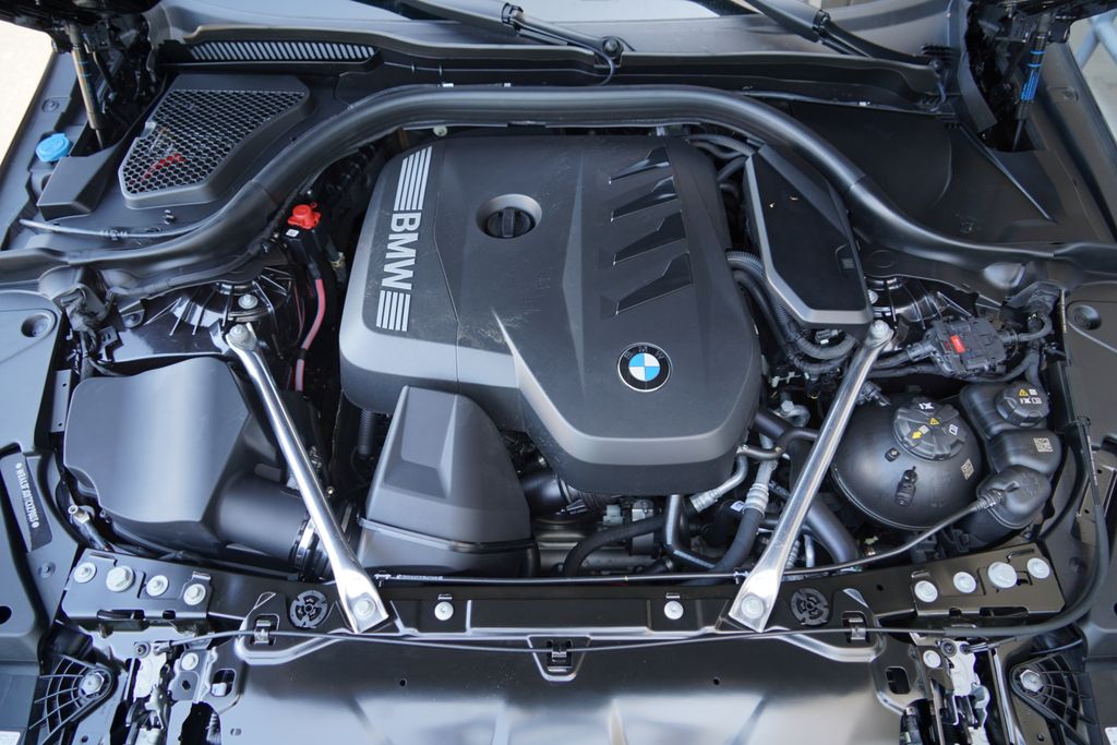 Thumbnail: 2026 BMW 5 Series - 21