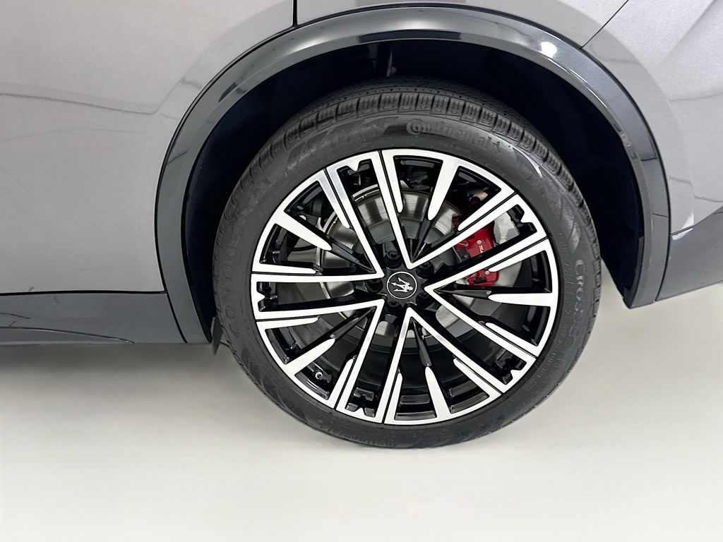 Used 2025 Grigio Lava Metallic Maserati Modena image 30