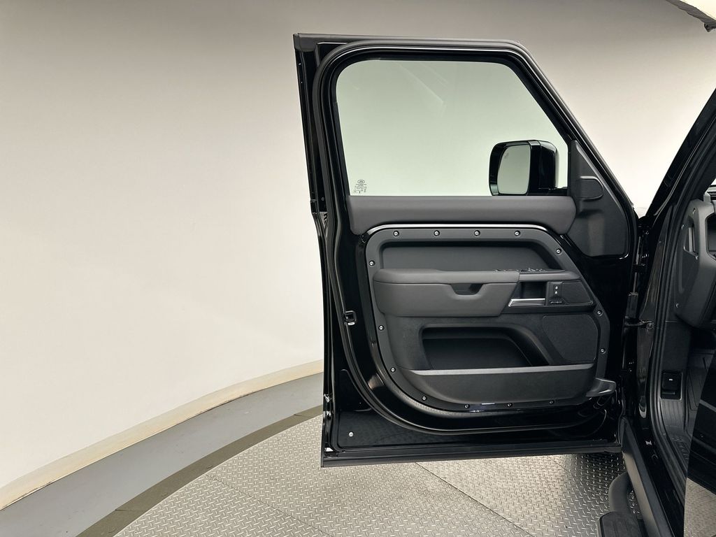 Thumbnail: 2026 Land Rover Defender - 9