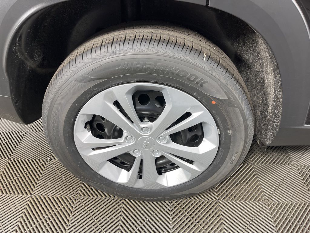 Thumbnail: 2026 Chevrolet Trax - 15