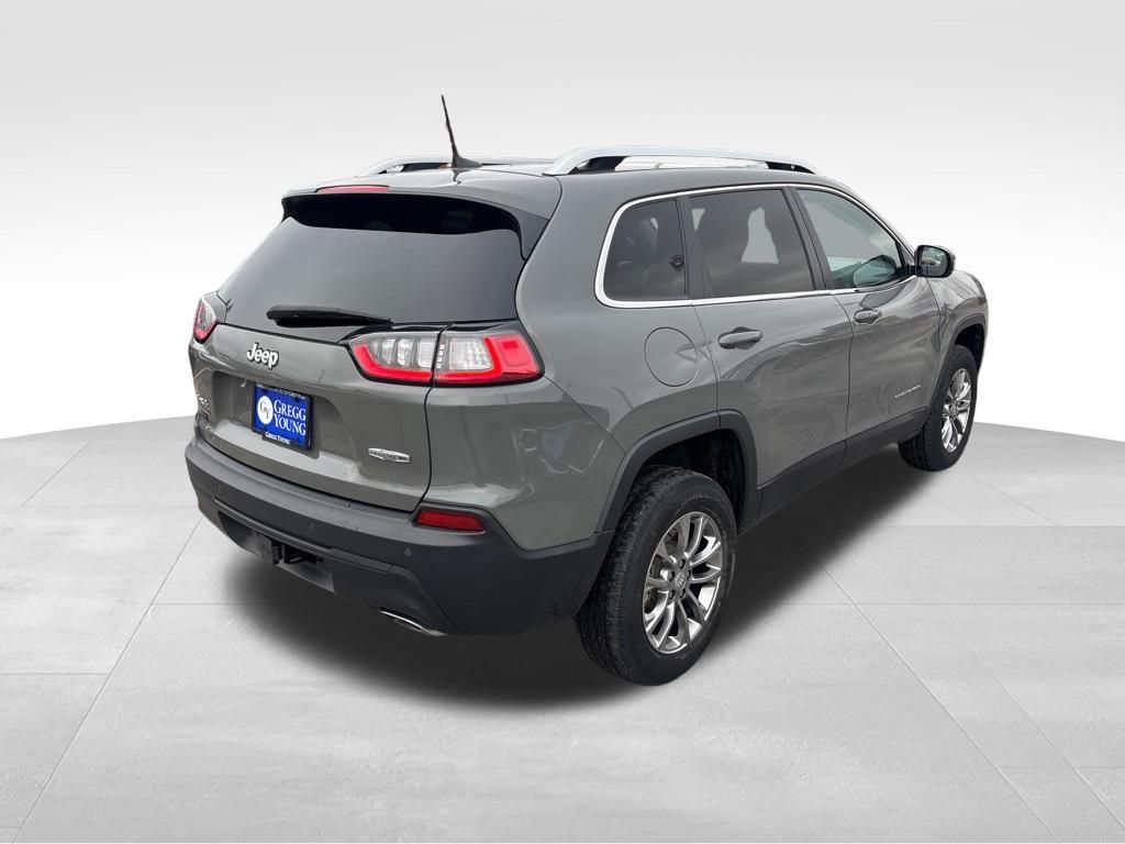 View vehicle photo 6