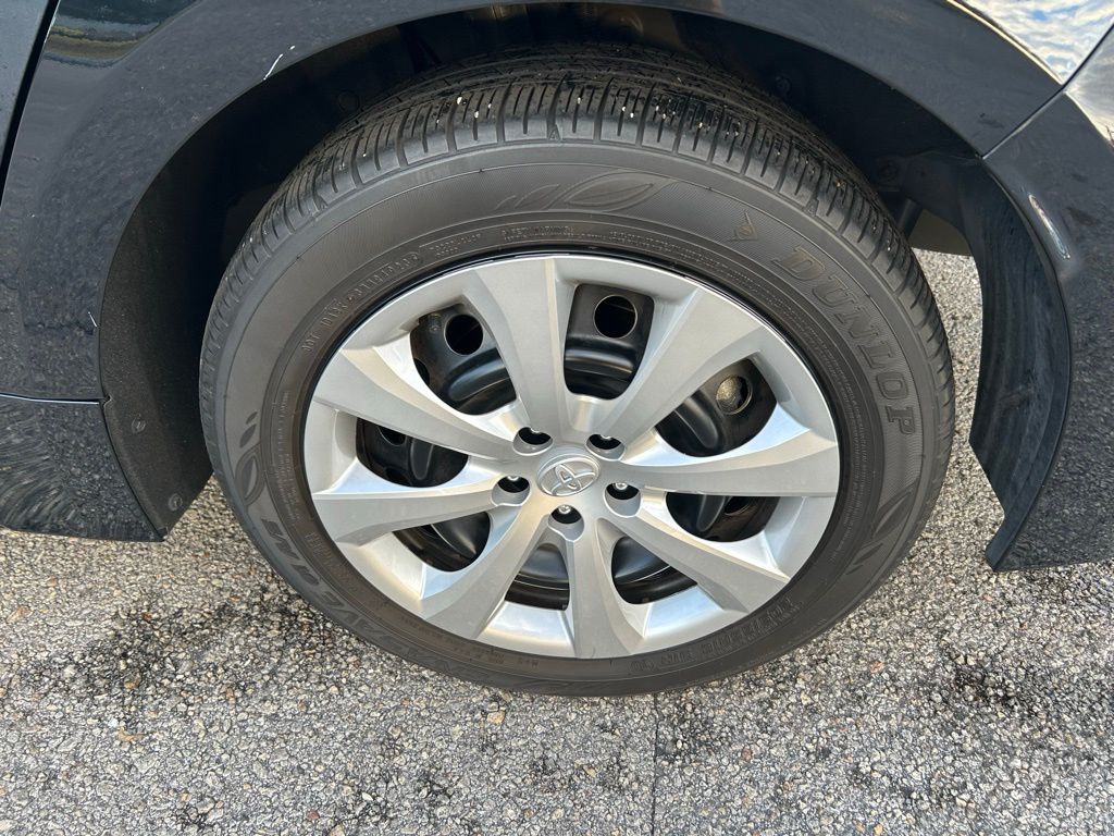 Thumbnail: 2024 Toyota Corolla - 9