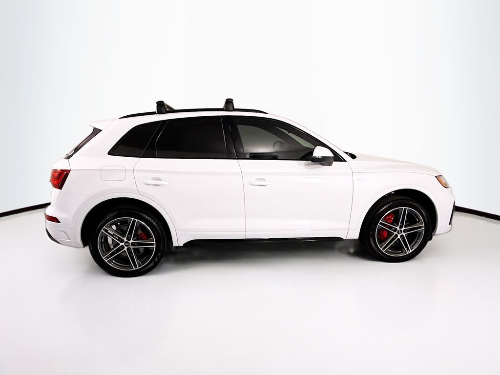 Thumbnail: 2025 Audi Q5 - 4