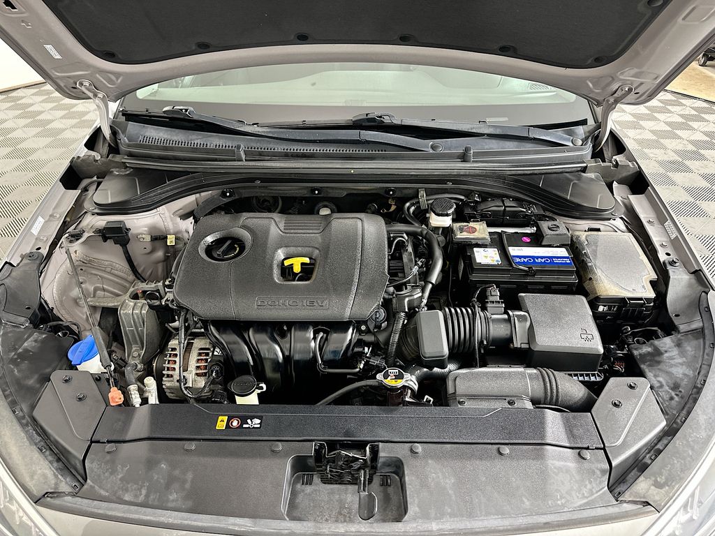 Thumbnail: 2020 Hyundai Elantra - 28