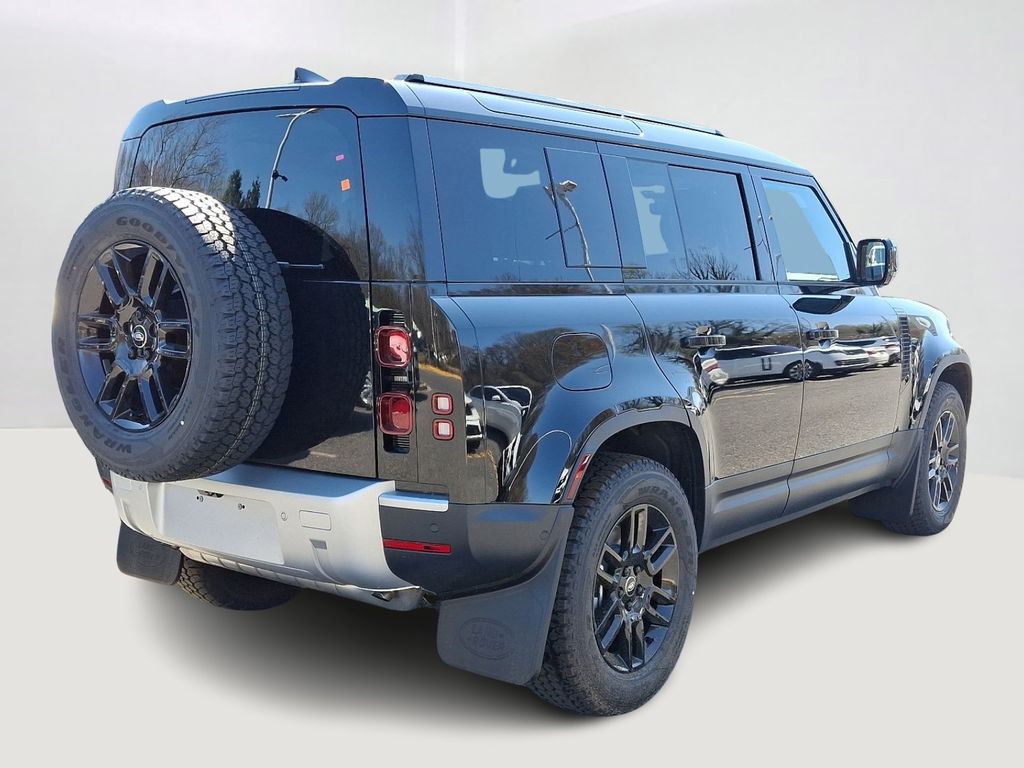 2025 Land Rover Defender 110 3