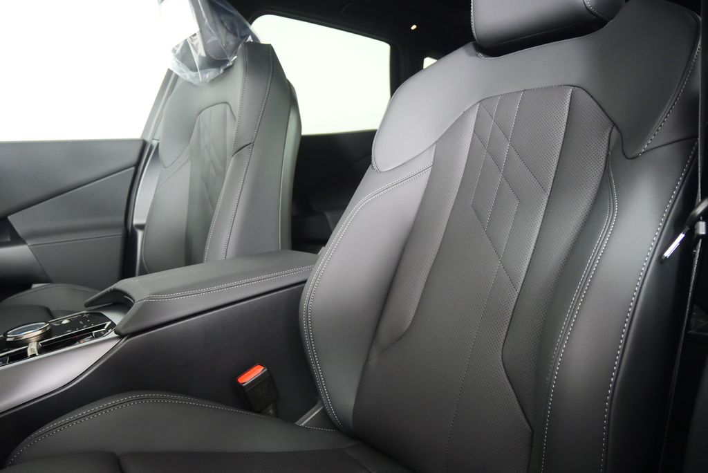 Thumbnail: 2025 BMW X3 - 11