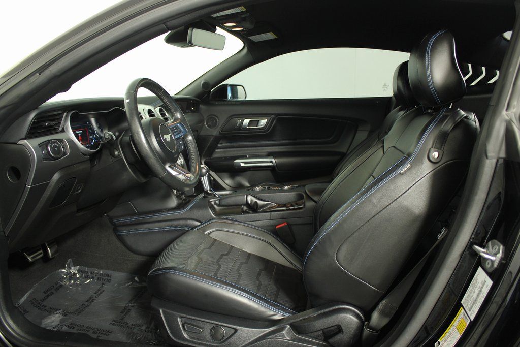 Thumbnail: 2022 Ford Mustang - 9