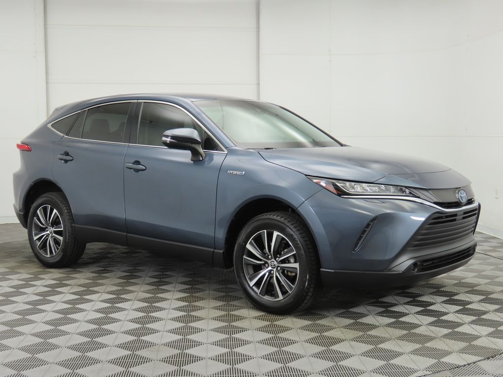2021 Toyota Venza LE 3