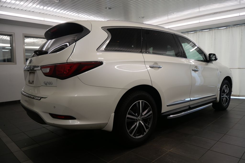 2017 INFINITI QX60 Base 6