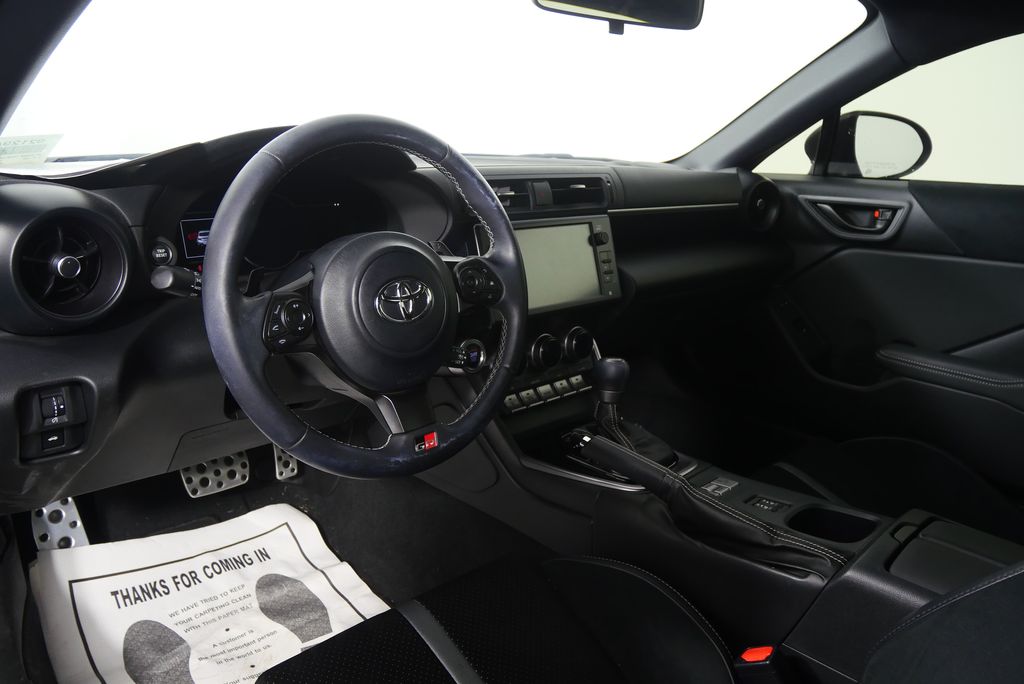 Thumbnail: 2024 Toyota GR86 - 16
