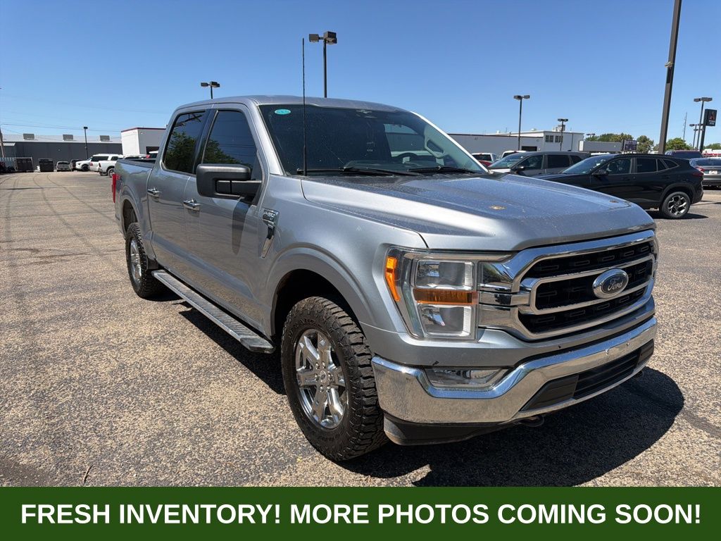 Iconic Silver Metallic 2023 Ford F-150 XLT SuperCrew 4WD Pickup Truck Four-Wheel Drive Automatic