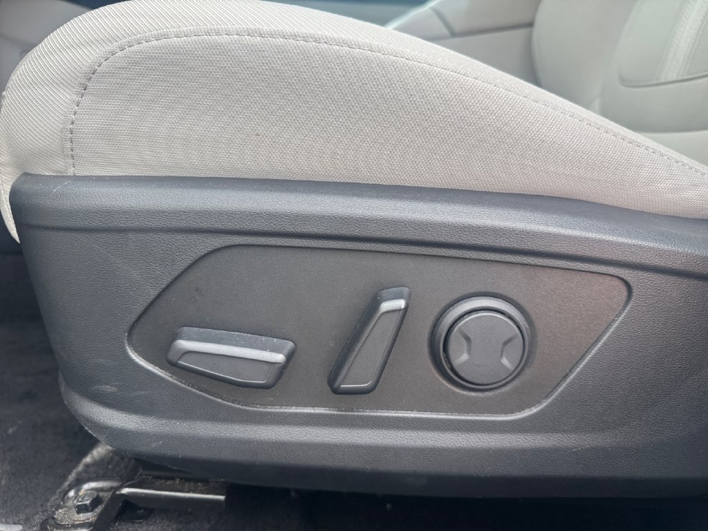 2025 Hyundai Tucson SEL Gray at Auto Express Mitsubishi