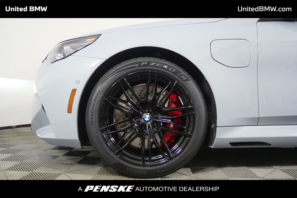 Thumbnail: 2026 BMW M5 - 8